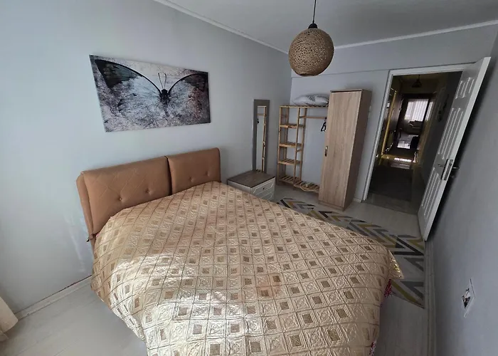 4-Room, Warm House, Near The Sea, Next To The Historic Elevator
